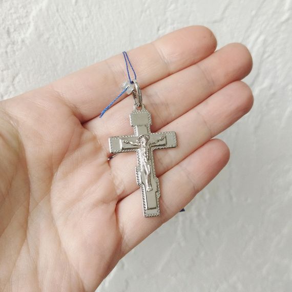 Срібний чоловічий родований хрест 5 см із розп'яттям і алмазною огранкою, 925 проби | Зображення 4