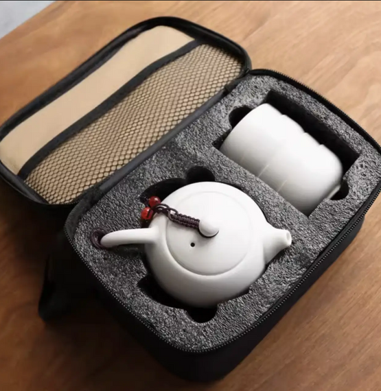 Чайний набір для чайної церемонії  дорожній -  чайник  та 4 кухлі  в сумці. Салатовий | Зображення 1