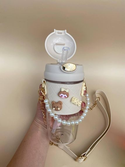 Дитяча пляшка для води  з ремінцем і стікерами  бежевого кольору 580 мл | Зображення 4