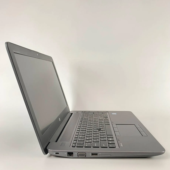 Мобильная рабочая станция Б-класс HP ZBook 15 G4 / 15.6" (1920x1080) IPS / Intel Core i7-7820HQ (4 (8) ядра по 2.9 - 3.9 GHz) / 16 GB DDR4 / 512 GB SSD / nVidia Quadro M2200, 4 GB GDDR5, 128-bit / WebCam / Fingerprint б/у + Подарок Беспроводная мышь / USB | Зображення 3