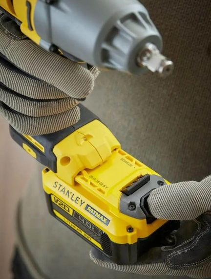 Гайковерт ударний акумуляторний Stanley Fatmax без АКБ та ЗП SFMCF900B | Зображення 1
