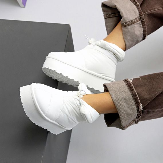 Молодіжні зимові білі дутики з фіксатором на платформі 37