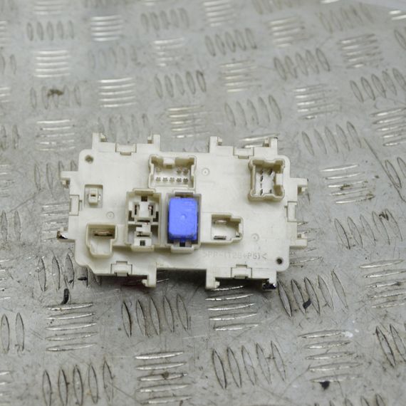 Блок запобіжників 2.5 DCI Nissan Navara D40 2005-2014 Блок запобіжників Ніссан Навара 1736EA00A | Зображення 1