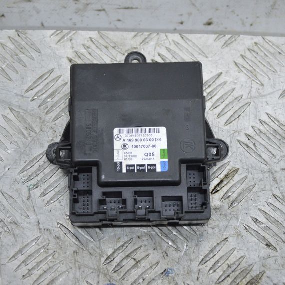 Блок керування передніх лівих дверей Mercedes W169 W245 2004-2012 Модуль дверей водія Мерседес A1699000300