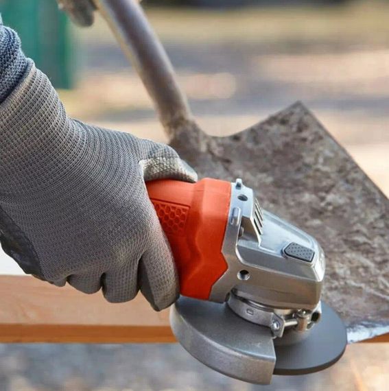 Шліфмашина кутова - болгарка мережева Black&Decker BEG120 | Зображення 1