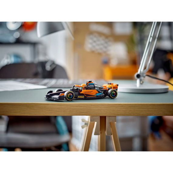 Конструктор LEGO Speed Champions Автомобіль для перегонів 2023 McLaren Formula 1, 245 деталей (76919) | Зображення 2