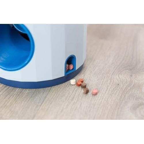Розвиваюча іграшка Trixie Dog Activity Ball&Treat для собак, d:17х18см (пластик) | Зображення 3