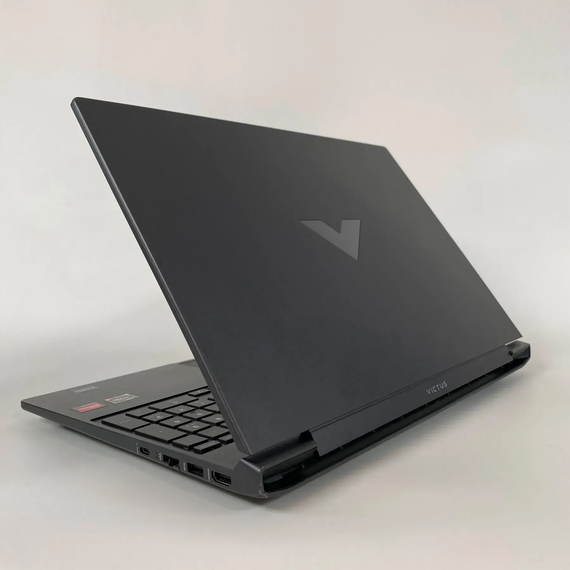 Ігровий ноутбук Б-клас HP Victus 15-fb2 / 15.6" (1920x1080) IPS / AMD Ryzen 5 7535HS (6 (12) ядер по 3.3 - 4.55 GHz) / 16 GB DDR5 / 512 GB SSD / AMD Radeon RX 6550M, 4 GB GDDR6, 64-bit / WebCam б/в + Подарунок Бездротова миша / USB | Зображення 6