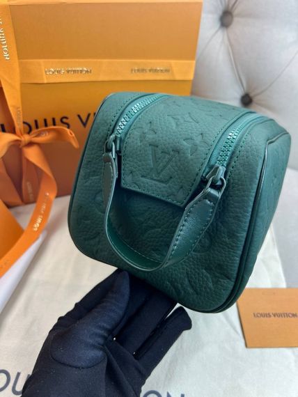 Несесер Louis Vuitton Dopp Kit Taurillon Monogram косметичка зелена c870 | Зображення 6