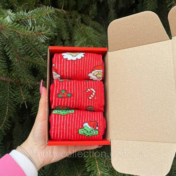 Набір чоловічих Новорічних шкарпеток 40-45 на 3 пари у коробці | Зображення 1