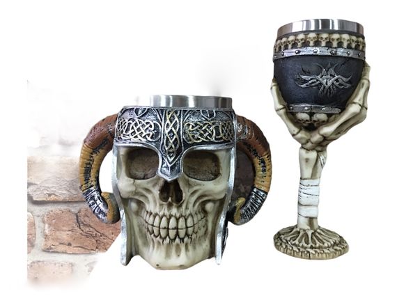 Подарунковий Набір Гуртка Чашка Келих 3D Сатан Череп в Руці | Зображення 3