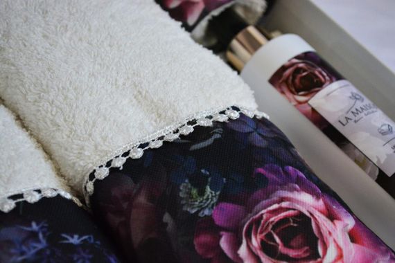 Подарунковий набір рушників La Maison, 3 шт. з ароматом Violet Ekru | Зображення 2