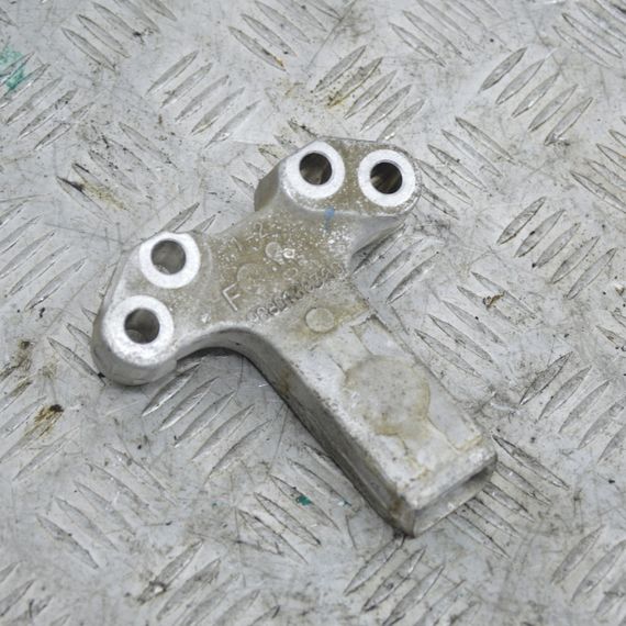 Кронштейн подушки двигуна Citroen C3 Picasso 2006-2012 Опора кріплення мотора Сітроен ц3 Пікассо 9680138380