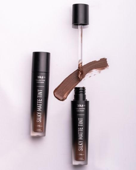 Жидкие тени для век ZOLA x Valentina Lelyukh Silky Matte Tint — 06 Espresso (3.2 г) | Зображення 2
