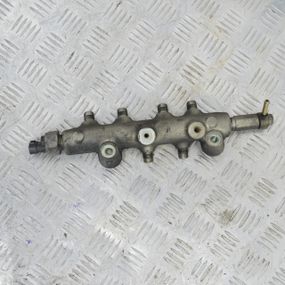 Паливна рейка Mazda 6 2.0 Di (RF7J) рампа Мазда 6