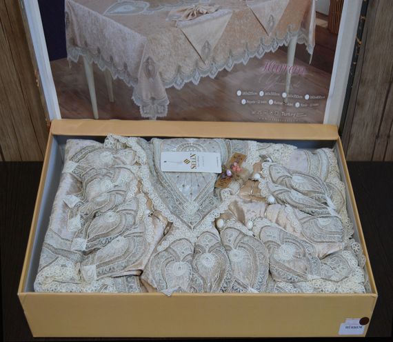 Велюрова скатертина з ранером Selin Hurrem Set 160×350+12 серветок Бежева | Зображення 1