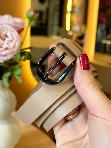 Шкіряний жіночий ремінь в бежевому кольорі 3334 | Зображення 3