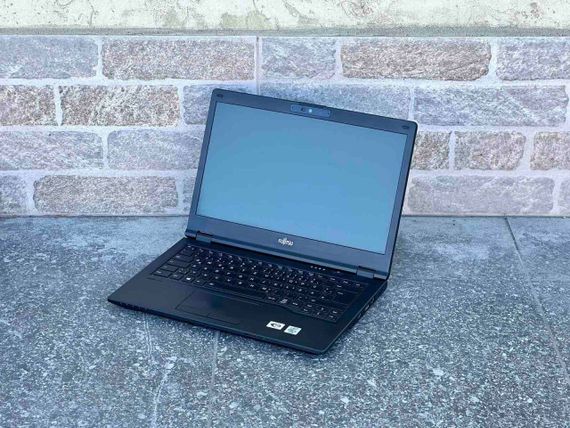 Ультрабук Fujitsu LifeBook E5410 / 14" TN / Intel Core i5-10310U (4(8) ядра по 1.7-4.4 GHz) / 8GB DDR4 / 256GB SSD / UHD Graphics / WebCam / Win 10 б/у | Зображення 1