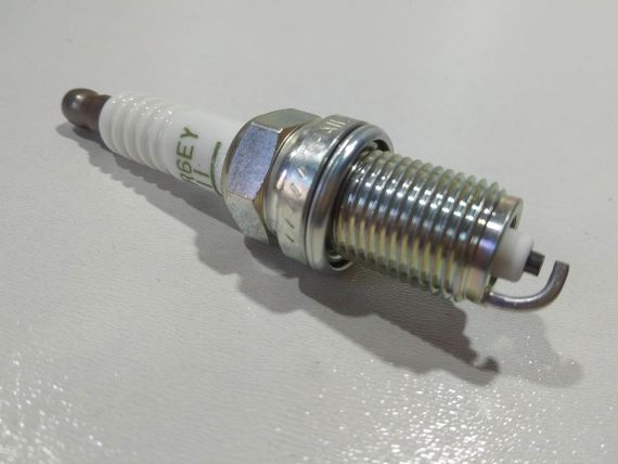Свічка запалювання NGK BKR6EY-11/4368 Тойота | Зображення 2