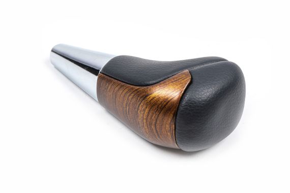 Ручка КПП (Черная кожа -2023 светлое дерево) для Toyota Land Cruiser 200