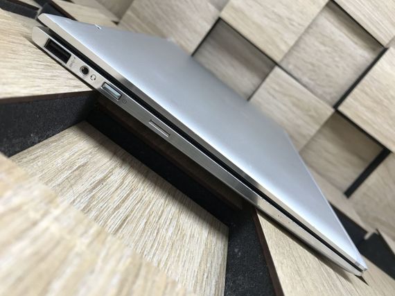 Ноутбук-трансформер Б-класс HP EliteBook x360 1030 G3 / 13.3" (1920x1080) IPS Touch / Intel Core i7-8650U (4 (8) ядра по 1.9 - 4.2 GHz) / 8 GB DDR3 / 512 GB SSD M.2 / Intel UHD Graphics 620 / WebCam б/у | Зображення 5