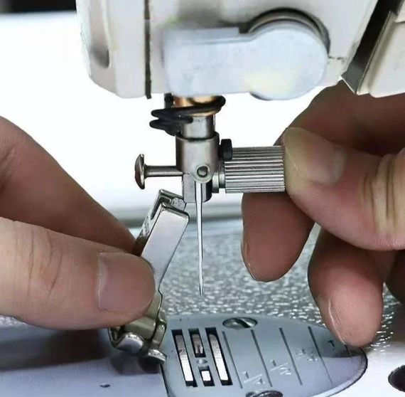 Устройство для быстрой смены лапок на промышленных швейных машинах | Зображення 2