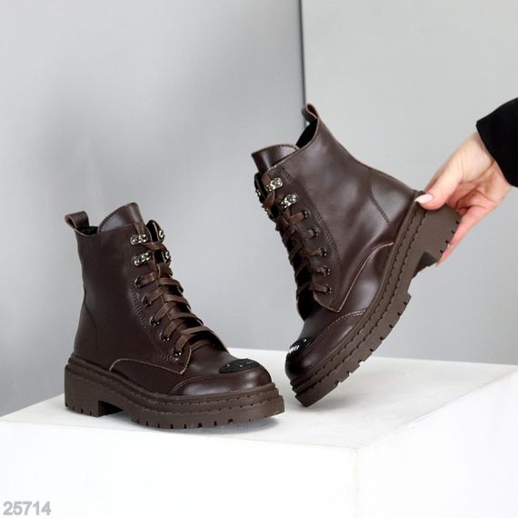 Шоколадні зимові шкіряні черевики берці з дизайнерською нашивкою 40