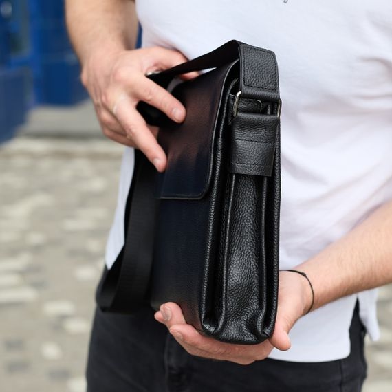Сумка месенджер 21.5x25x7 шкіряна барсетка для чоловіків Tiding Bag 35775 чорна | Зображення 2