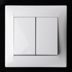 Выключатель двухклавишный белый KB-2V wh
