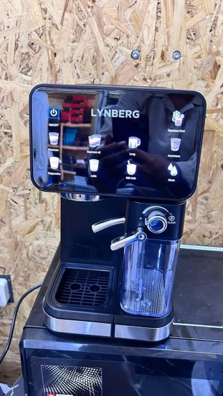 Автоматична кавомашина Lynberg Cafe Lux 20K LB5803 20 бар, 3000Вт з сенсорним керуванням | Зображення 2