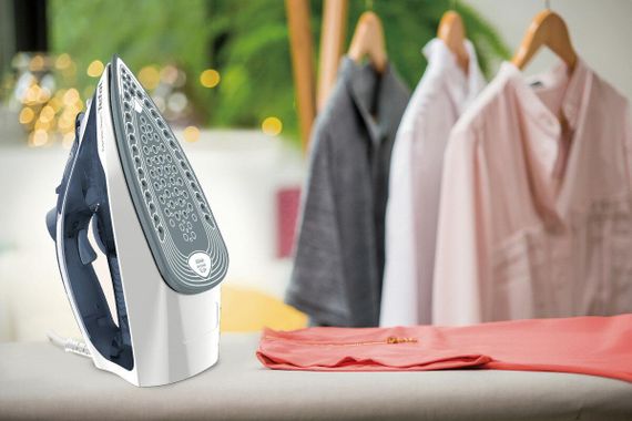 Утюг Tefal Express Steam FV2837, 2400 Вт, с керамической подошвой и функцией подачи пара | Зображення 1