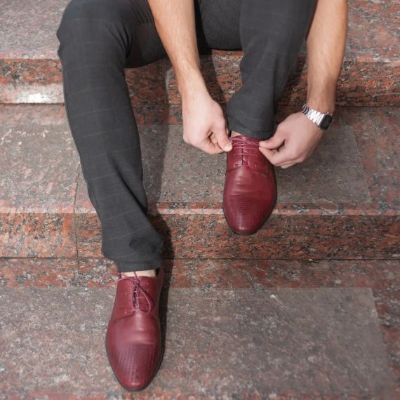 Бордовые туфли на шнурках 42  размер | Зображення 3