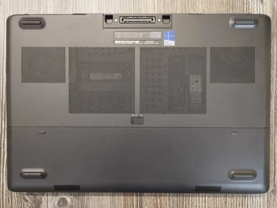 Ноутбук Dell Precision 7710 17,3"FHD,IPS/i5-6300HQ/8GB/AMD W5170M 2GB/256SSD | Зображення 4