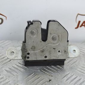 Замок кришки багажника Opel Astra K Corsa D E Meriva B замок задніх дверей Опель Астра Корса Меріва 55701971