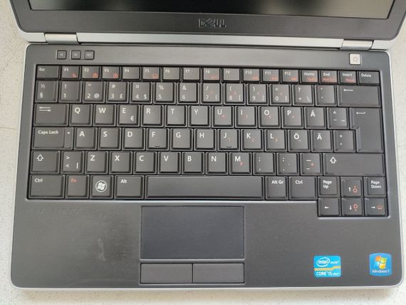 Нетбук Dell Latitude E6220 / 12.5" (1366x768) TN / Intel Core i5-2520M (2 (4) ядра по 2.5 - 3.2 GHz) / 8 GB DDR3 / 128 GB SSD / Intel HD Graphics 3000 / WebCam б/у | Зображення 2