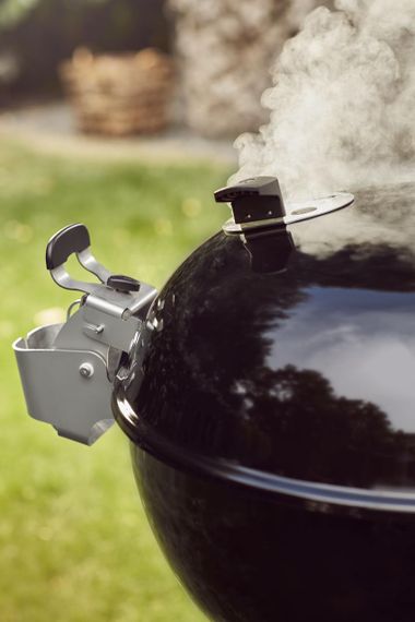Гриль вугільний Weber Master-Touch Premium SE E-5775 57 см, чорний | Зображення 7