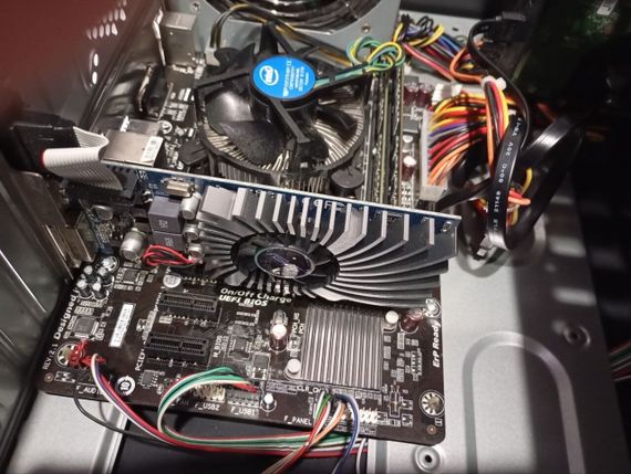 ПК GameMax ET-201 Tower / Intel Core i5-4460 (4 ядра по 3.2 - 3.4 GHz) / 8 GB DDR3 / 320 GB HDD / nVidia GeForce 210, 1 GB DDR3, 64-bit / 350W б/в | Зображення 6