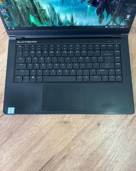 Ноутбук Eluktronics MAG-15 15.6" 144Hz i7 9750H 16Gb SSD 512Gb RTX 2070 MaxQ Б/В | Зображення 4