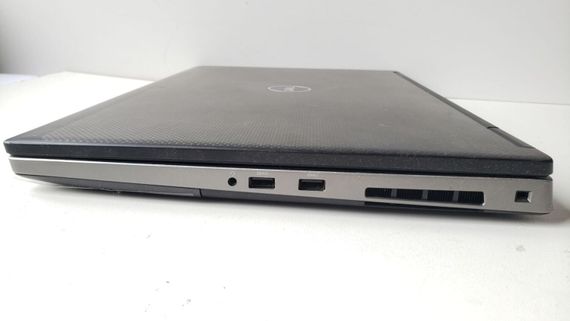 Мобільна робоча станціяDell Precision 7730 / 17.3" (1920x1080) IPS / Intel Core i7-8750H (6 (12) ядер по 2.2 - 4.1 GHz) / 32 GB DDR4 / 512 GB SSD M.2 / AMD Radeon Pro WX 4150, 4 GB GDDR5, 128-bit / WebCam б/в | Зображення 4