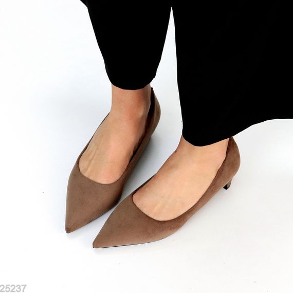 Елегантні замшеві туфлі човники низький каблук колір темний моко | Зображення 3