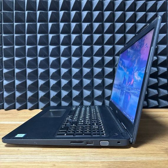 Ноутбук Б-клас Dell Latitude 3580 / 15.6" (1366x768) TN / Intel Core i5-6300U (2 (4) ядра по 2.4 - 3.0 GHz) / 8 GB DDR4 / 128 GB SSD / Intel HD Graphics 520 / WebCam б/в | Зображення 3