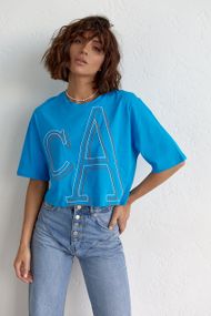 Укорочена жіноча футболка з вишитими літерами - синій цвет, L/XL (є розміри)