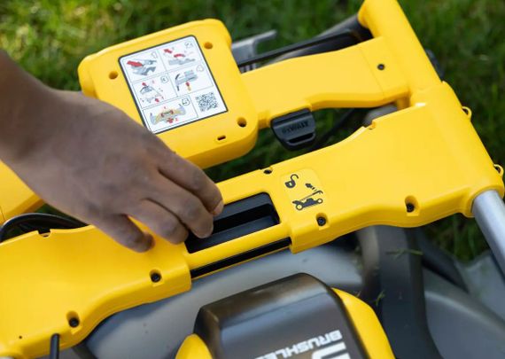 Газонокосарка акумуляторна DeWALT без АКБ та ЗП DCMWSP550N | Зображення 3