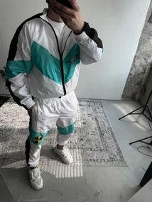 Костюм