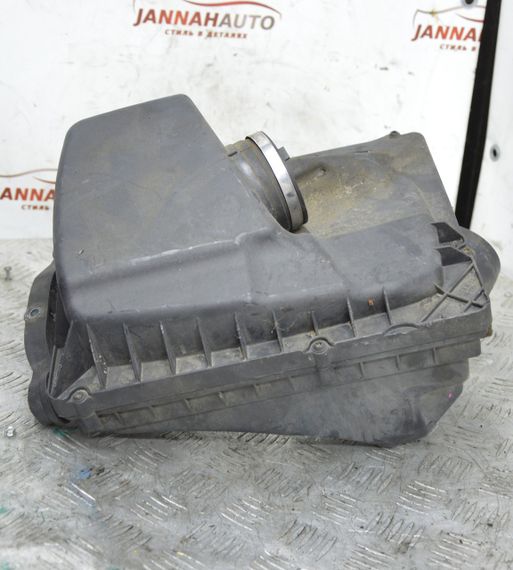 Корпус повітряного фільтра 1.9 CDTI Opel Astra H Zafira B 2007-2010 Корпус повітряного фільтра Опель 55557127 | Зображення 3