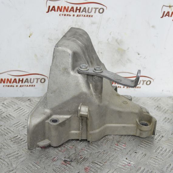 Кронштейн опора двигуна 1.0 / 1.4 TSI Volkswagen Golf VII Passat B8 Polo Подушка двигуна Фольксваген 04C199207F | Зображення 2