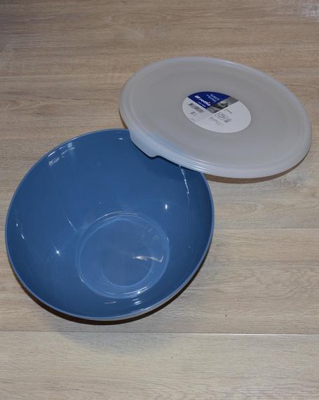 Миска кухонна з кришкою Rotho Caruba 1,8 л (10261), пластикова, для зберігання продуктів, блакитна | Зображення 4