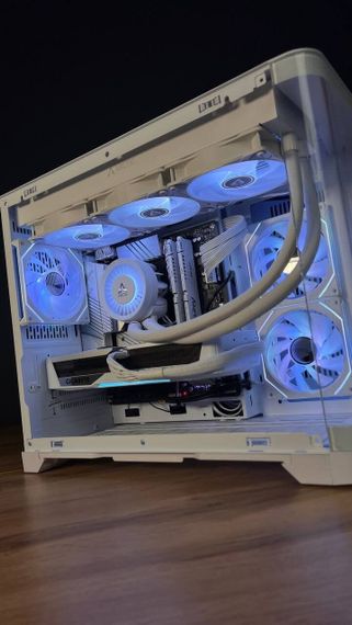 Збірка під замовлення: ігровий ПК GameMax Hype-M White Tower / Intel Core i7-14700F (20 (28) ядер по 1.5 - 5.4 GHz) / 32 GB DDR5 / 1000 GB SSD M.2 / nVidia GeForce RTX 5070, 12 GB GDDR7, 192-bit / 850W | Зображення 5