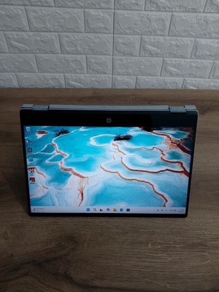 Ноутбук-трансформер HP Pavilion x360 / 15.6" (1920x1080) IPS Touch / Intel Core i5-8265U (4 (8) ядра по 1.6 - 3.9 GHz) / 8 GB DDR4 / 256 GB SSD M.2 + 1000 GB HDD / Intel UHD Graphics / WebCam б/в | Зображення 3