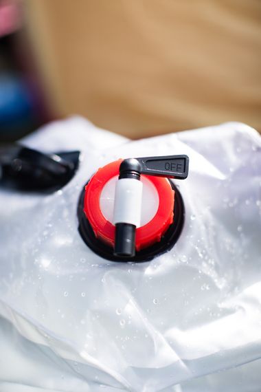 Ємність для води Tribe Water Carrier PVC 15л, каністра трайб складна прозора для походу, дачі, кемпінгу, риболовлі | Зображення 3